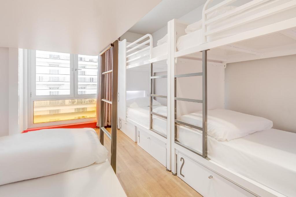 Imagen interior habitaciones del hostal Generator Barcelona