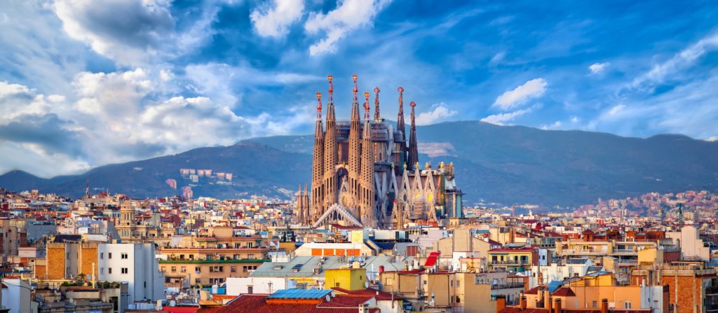 Imagen Sagrada Familia vista desde lejos